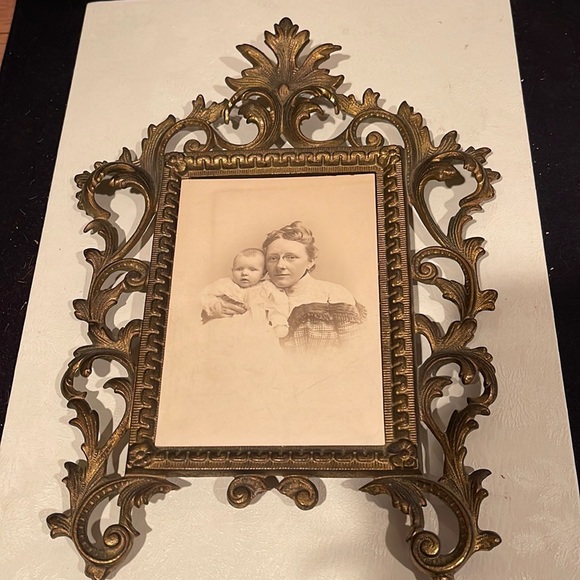 Antiquarian Ornate Gilt Metal Picture, Photo Portrait Frame & Easel Stand - Picture 2 of 16